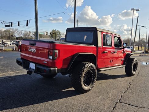 Used 2020 Jeep Gladiator Overland image 4