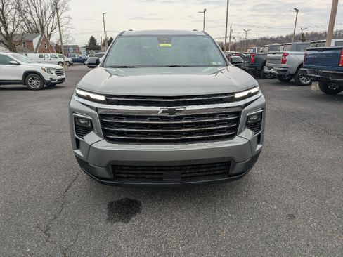 New 2026 Chevrolet Traverse LT w/ Driver Confidence Package image 2