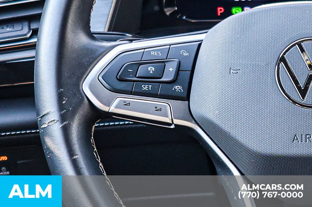 Used 2025 Volkswagen Atlas Cross Sport SE FWD image 34