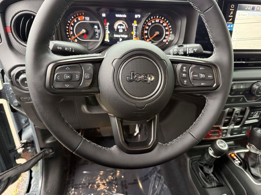 Used 2026 Jeep Wrangler Unlimited Rubicon AWD/4WD image 20