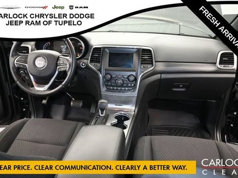 Used 2020 Jeep Grand Cherokee Laredo AWD/4WD image 30