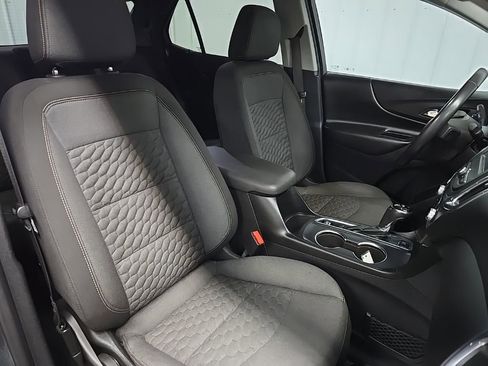 Used 2018 Chevrolet Equinox LT image 13