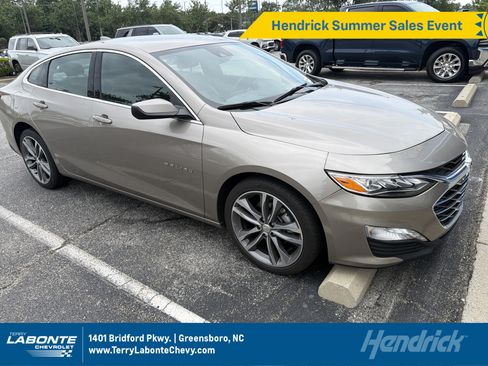 Used 2024 Chevrolet Malibu LT FWD image 1