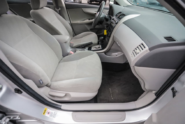 Used 2010 Toyota Corolla LE FWD image 54