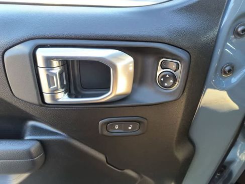 New 2026 Jeep Gladiator Sport image 13