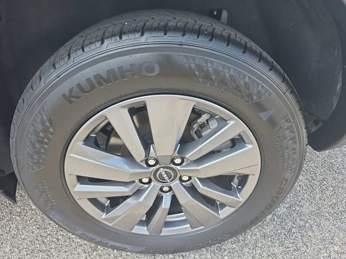 Used 2025 Nissan Pathfinder SV AWD/4WD image 7