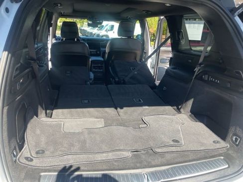 Used 2022 Jeep Grand Cherokee L Overland w/ Luxury Tech Group IV image 13