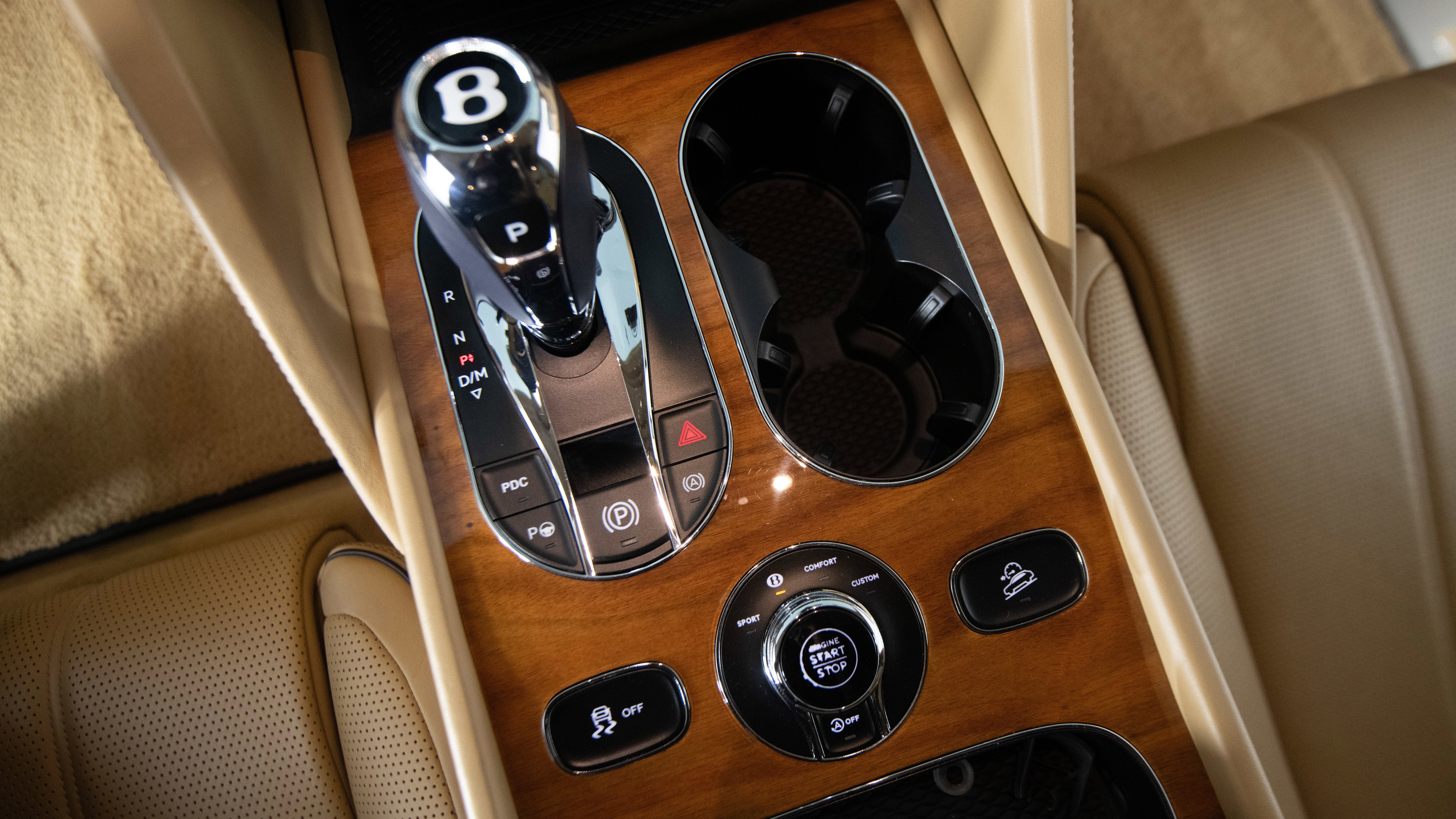 Used 2021 Bentley Bentayga AWD/4WD image 25