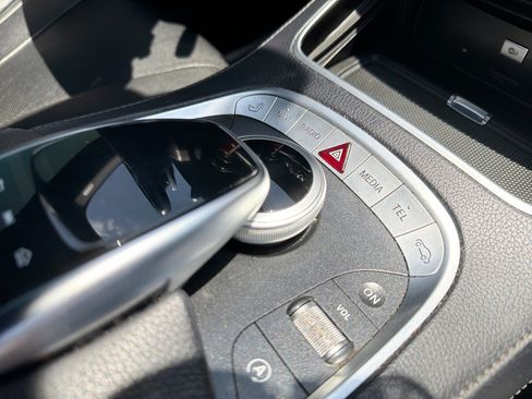 Used 2017 Mercedes-Benz S 550 4MATIC Sedan image 24