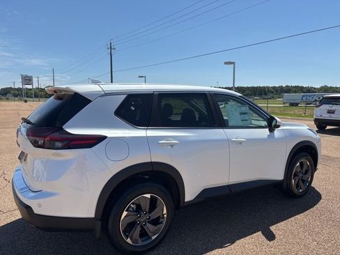 New 2026 Nissan Rogue SV image 4