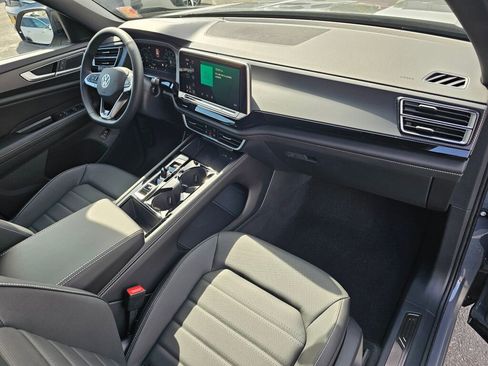 New 2026 Volkswagen Atlas Cross Sport SEL R-Line AWD/4WD image 15