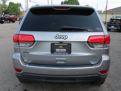 Used 2017 Jeep Grand Cherokee Limited AWD/4WD image 4