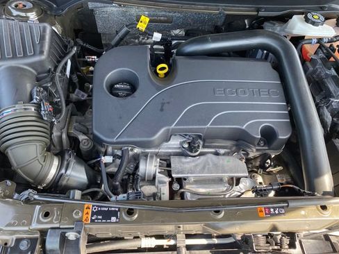 Certified 2024 Chevrolet Equinox LT w/ LPO, Floor Liner Package FWD image 21