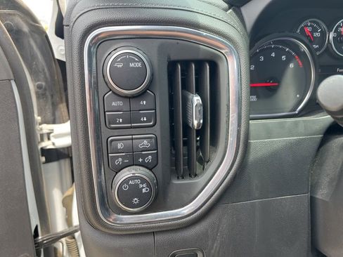 Used 2021 Chevrolet Silverado 1500 LT Trail Boss w/ Convenience Package II AWD/4WD image 11