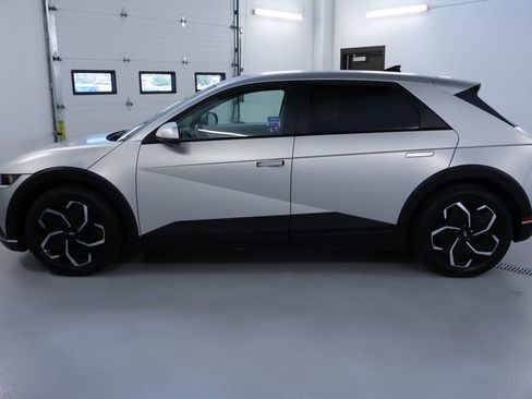 Used 2024 Hyundai Ioniq 5 SEL AWD/4WD image 4