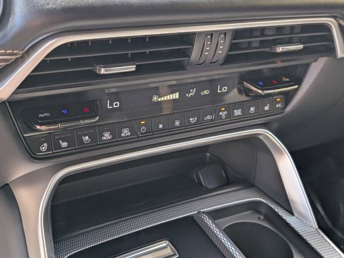 Used 2025 MAZDA CX-90 3.3 Turbo S w/ Premium Package image 33