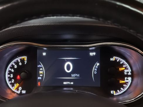 Used 2019 Jeep Grand Cherokee Limited AWD/4WD image 14