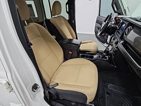 Used 2021 Jeep Wrangler Unlimited Sahara image 37
