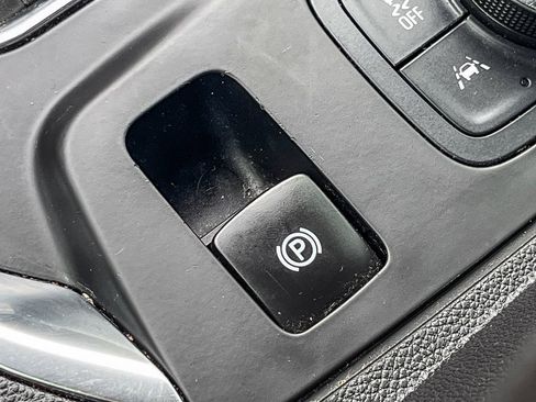 Certified 2021 Chevrolet Traverse Premier w/ Redline Edition image 31