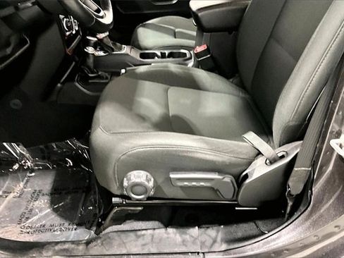 Used 2020 Jeep Wrangler Unlimited Sport image 18