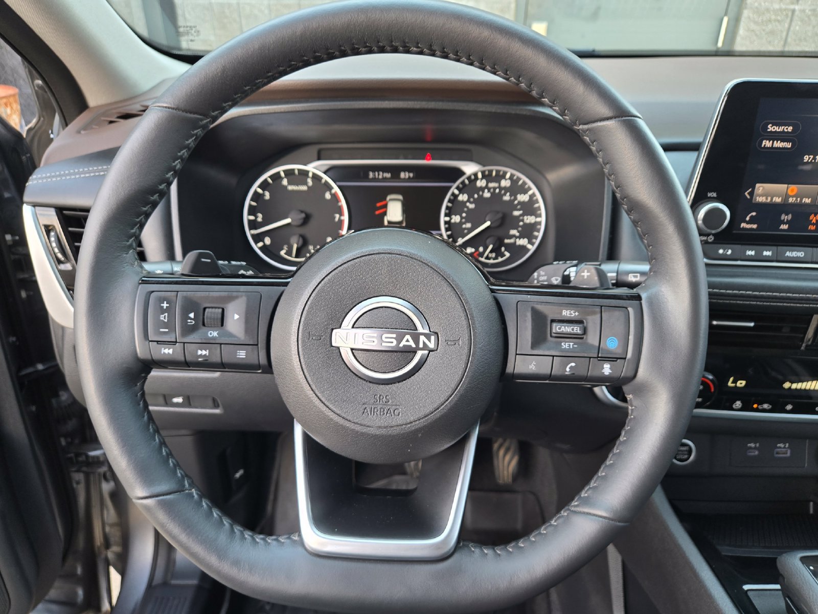 Used 2022 Nissan Rogue SV w/ SV Premium Package FWD image 11