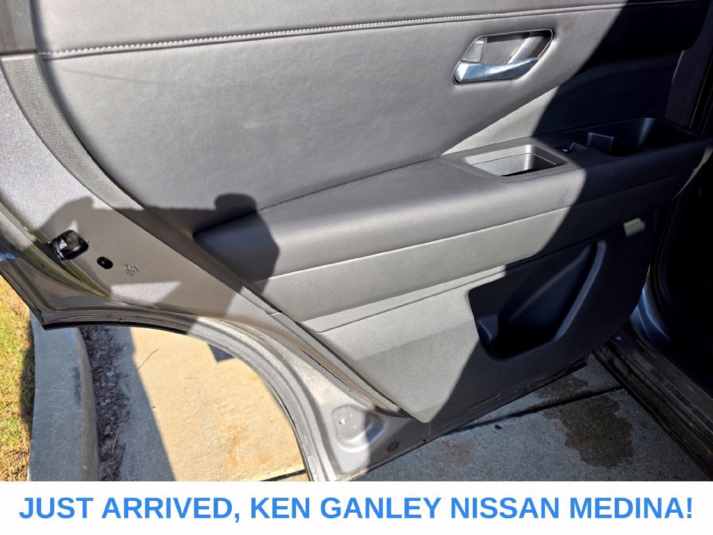 Certified 2024 Nissan Pathfinder SL AWD/4WD image 16