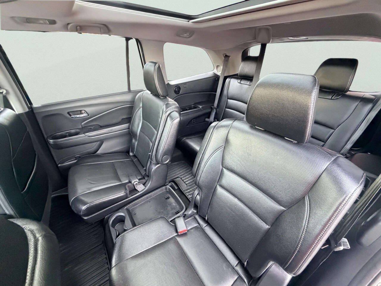 Used 2016 Honda Pilot Elite image 27