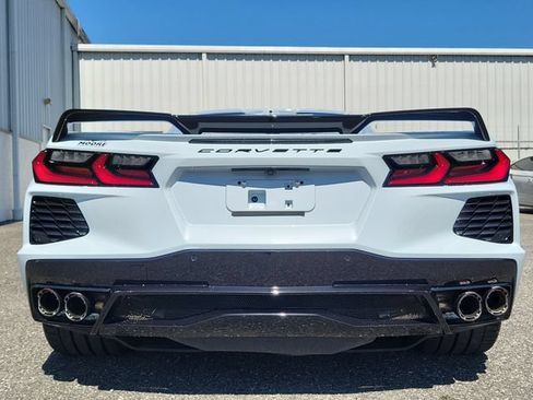 Used 2022 Chevrolet Corvette Stingray Premium Cpe w/ Z51 Performance Package RWD image 16
