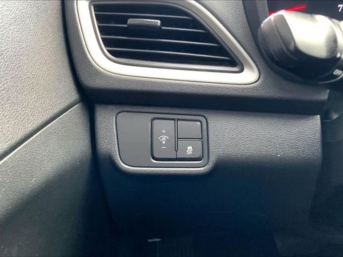 Used 2020 Hyundai Accent SEL image 31