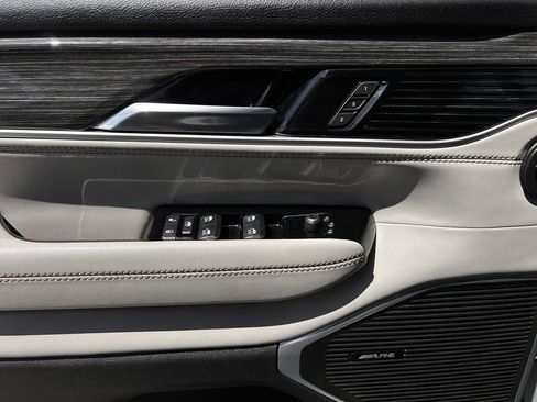 Used 2022 Jeep Wagoneer Series II image 24