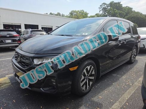 Used 2026 Honda Odyssey EX-L image 1