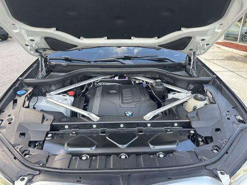 Used 2023 BMW X6 xDrive40i w/ Premium Package image 37