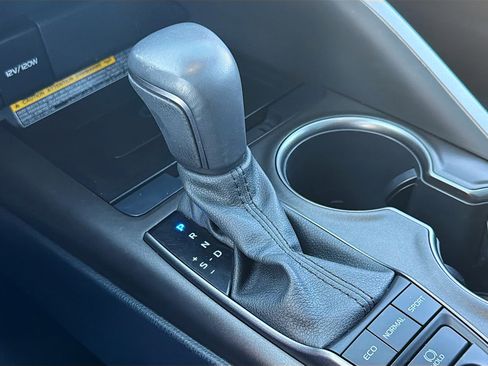 Used 2021 Toyota Camry XSE w/ Navigation Package image 25