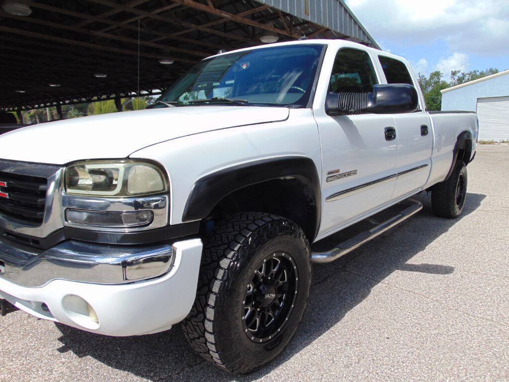Used 2004 GMC Sierra 2500 SLT w/ Heavy-Duty Power Package AWD/4WD image 5