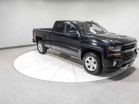 Used 2018 Chevrolet Silverado 1500 LT w/ All Star Edition AWD/4WD image 26