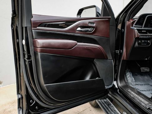 Used 2021 Cadillac Escalade Sport Platinum w/ Heavy-Duty Trailer Package AWD/4WD image 40