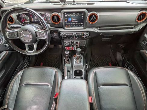Used 2022 Jeep Gladiator Mojave w/ Cold Weather Group AWD/4WD image 17