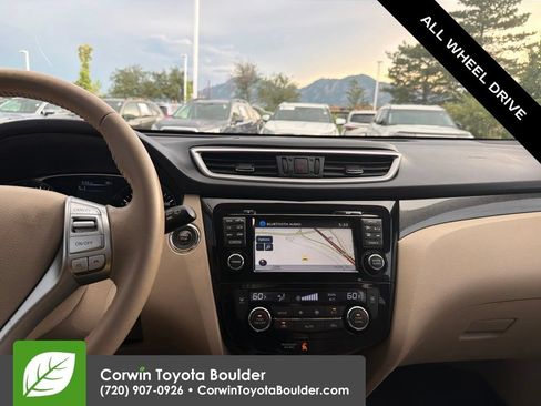 Used 2015 Nissan Rogue SL w/ SL Premium Package AWD/4WD image 31