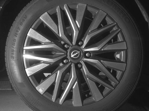 Used 2025 Nissan Altima 2.5 SV image 15