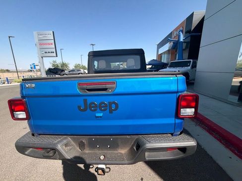 Used 2022 Jeep Gladiator Sport AWD/4WD image 15