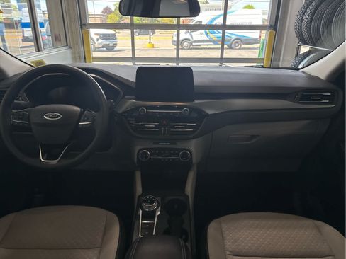 Used 2025 Ford Escape Active w/ Cold Weather Package AWD/4WD image 8
