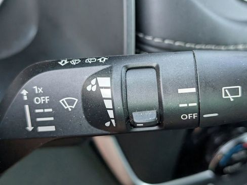 Certified 2023 Nissan Rogue SV image 25