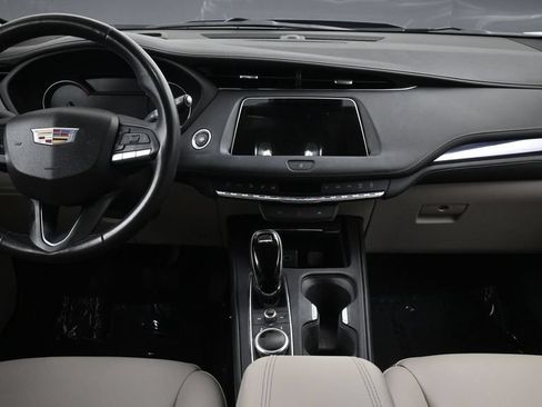 Used 2023 Cadillac XT4 Luxury w/ Driver Awareness Package FWD image 4