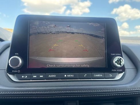 Certified 2025 Nissan Rogue SV FWD image 44