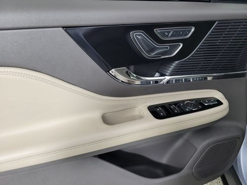 Certified 2022 Lincoln Corsair FWD image 19
