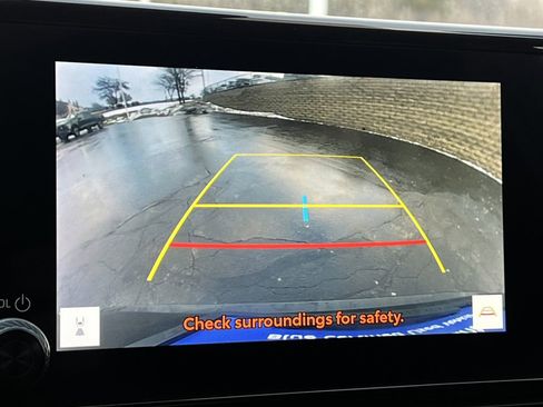 Used 2023 Toyota RAV4 LE image 22