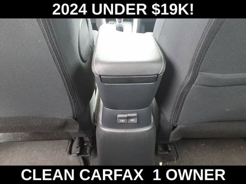 Used 2024 Nissan Kicks S image 27