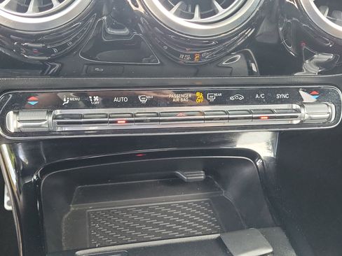 Used 2020 Mercedes-Benz CLA 250 image 30