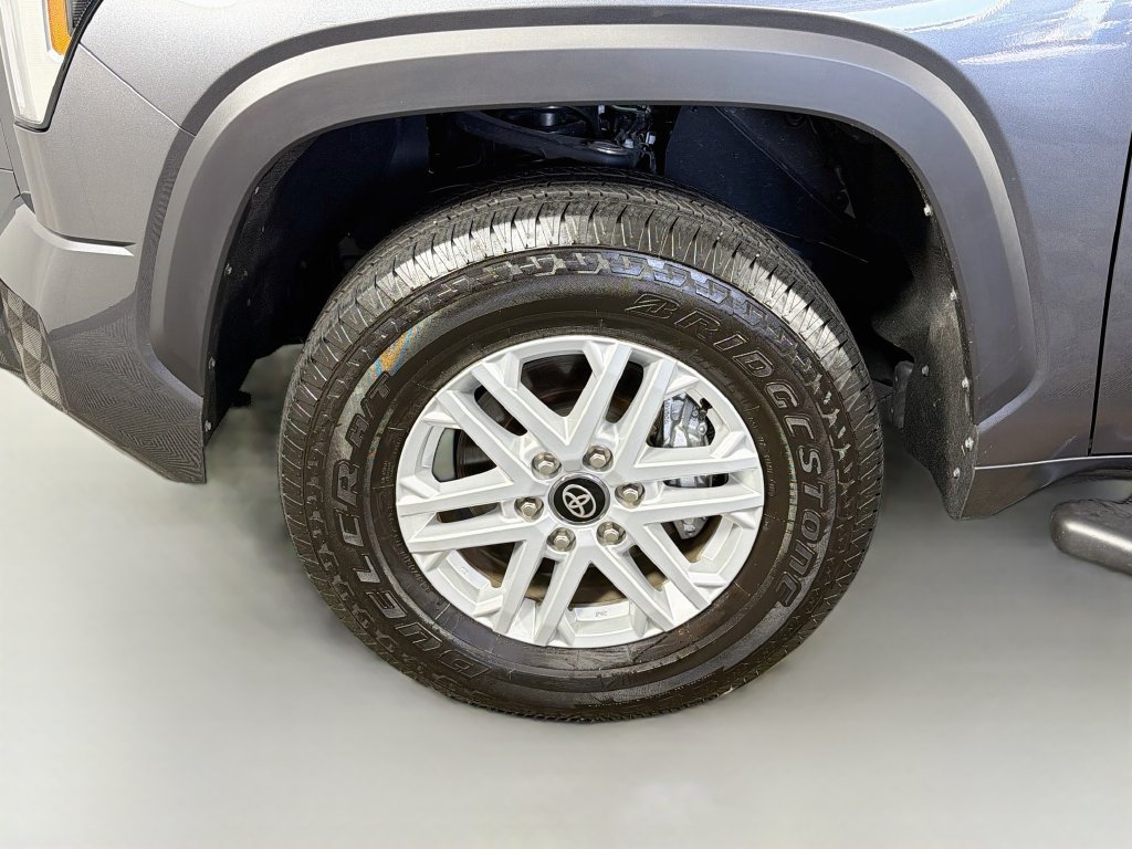 Used 2026 Toyota Tundra SR5 w/ SR5 Premium Package AWD/4WD image 4