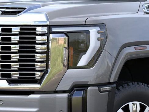 New 2026 GMC Sierra 3500 Denali w/ Denali Reserve Package AWD/4WD image 10